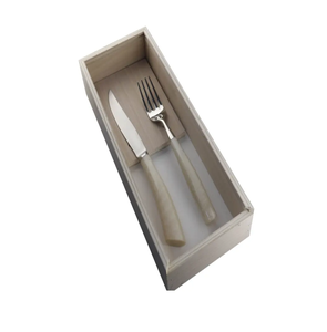 ชุดมีดเหล็กสไตล์วินเทจด้ามจับเรซินสีเขียวอ่อนชุดเครื่องใช้บนโต๊ะอาหารสำหรับงานเลี้ยงอาหารค่ำออกแบบได้ตามต้องการผลิตจากอินเดีย - Product Image 3