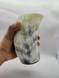 Taza de cuerno vikingo de primera tendencia, vaso de vidrio grabado personalizado, recipiente caliente pulido por HF Crafts, taza superventas, diseño de cuerno vikingo - Product Image 3