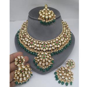 Hermosos pendientes de collar Kundan chapados en oro de calidad Premium Tikka para mujer para colección de ropa de boda para mujeres y niñas - Product Image 1