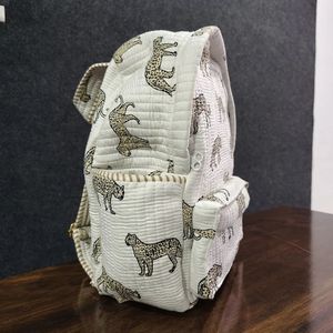Sac à dos matelassé pour étudiant - Sac fourre-tout et sac messager élégant - Product Image 5