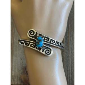 Merle House Kingman Turquoise & Sterling <b>Silver</b> <b>Cuff</b> <b>Bracelet</b> Fashionable Kingman Turquoise & Sterling <b>Silver</b> for Women - Product Image 2