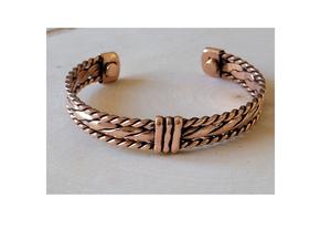 Bracelet fait main en laiton antique artisanal indien pour femme et homme bijoux d'occasion spéciale en gros - Product Image 4