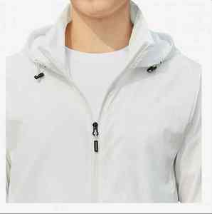 Veste coupe-vent légère à succès pour hommes Meilleure qualité Imperméable Respirante Vêtement d'extérieur pour la randonnée et le port quotidien - Product Image 5