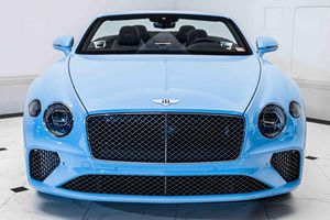 Vehículos Usados de Segunda Mano 2022 Bentley Continental GTC V8 - Product Image 4