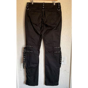 กางเกงขาบานทรงโกธิคพังก์สีดำ รุ่นร้อยเชือกผูกข้อเท้า ซิปข้าง สำหรับผู้หญิง ขายส่งจากโรงงาน ปี 2026 - Product Image 2