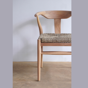 Chaise de salle à manger contemporaine de haute qualité avec cadre en bois de teck, hauteur réglable pour un usage domestique et commercial - Product Image 3