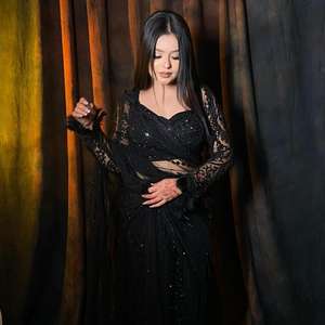 Saree ออกแบบที่สวยงามด้วยด้ายและลำดับการทำงาน - Product Image 1