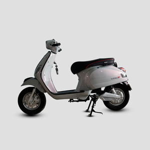 AVANT TOUT LATINA V Scooter Motos à grande vitesse et longue endurance Gamme de motos électriques pratiques de haute qualité (km) 100km - Product Image 6