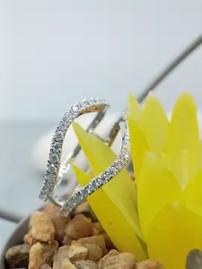 Lujoso personalizado 925 Plata y oro blanco Moissanite compromiso diamante anillo Pave ajuste regalo para esposa - Product Image 2