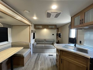 Proveedor Verificado de Autocaravana Usada P-r-i-m-e- T-i-me A-venger 21RBS 2022 en Venta - Product Image 3