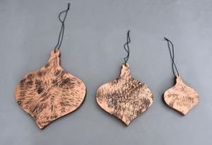 Adornos navideños de color hechos a mano, artículos metálicos de cobre y hierro para el hogar, decoración elegante del hogar, plástico artificial - Product Image 2