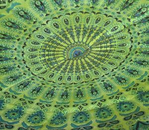 Pavo real Mandala Picnic Mat Color verde Toalla de playa Impreso Mantel Colgante de pared Yoga Mat Decoración para el hogar por Consignadores indios - Product Image 3