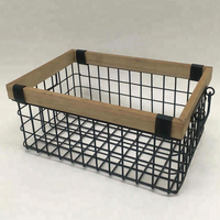 Panier à œufs en fil métallique antique décoratif personnalisé classique élégant fait à la main avec poignée en bois, primitives, panier de rassemblement vintage