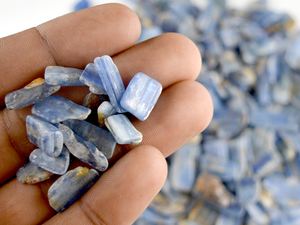 Cristal brut de kyanite naturelle bleue, pierre brute, cristal brut, Dhorgems Rajasthan, pour la fabrication de bijoux - Product Image 4