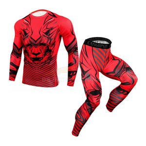 Camiseta de entrenamiento de manga larga de compresión personalizada para hombre y pantalones capri MMA BJJ Grappling Gym Fitness Sports Set - Product Image 1