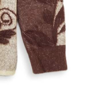 Suéter Cárdigan Unisex de Alta Calidad en Poliéster/Algodón con Apliques en la Parte Delantera, Cuello Abotonado, Cálido y Elegante - Product Image 2