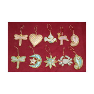 Último nuevo diseño único hecho a mano Zari bordado varios colores varias formas adorno colgante de Navidad para decoraciones de árboles - Product Image 1
