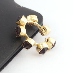 Bagues unisexe en pierre de naissance naturelle, aspect créatif, pierre brute de janvier, plaqué or, finition martelée, plusieurs pierres ouvertes et réglables - Product Image 5