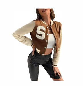 Chaquetas Personalizadas para Mujer, Chaqueta Bomber Corta, Bordado de Parches, Tejido de Lana de Punto, Diseño Estampado, Color Blanco Bronceado, Ropa Urbana OEM - Product Image 2