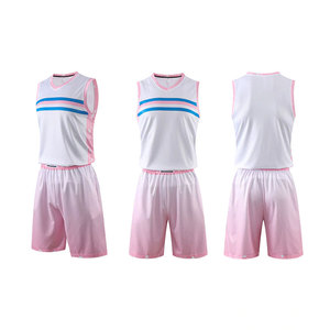 Ensemble de maillots de basket-ball imprimés personnalisés pour hommes Kit de sport en polyester 100% respirant avec chemises et shorts pour l'entraînement - Product Image 3