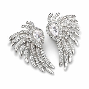 Orecchini a Perno con Ali d'Angelo per Donne, Gioielli Eleganti in Rame per Fidanzamento - Product Image 1