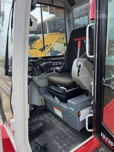 Excavatrice sur chenilles Takeuchi TB235 2021, moteur Yanmar, vérin hydraulique Eaton, pompe Shimadzu, PLC, boîte de vitesses, motoréducteur, roulement haute performance - Product Image 2