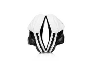 Custom Made Fairtex Punching Mitts Nouveau Style Coussinets de mise au point en cuir pour MMA Muay Thai Kickboxing avec logo personnalisé - Product Image 3