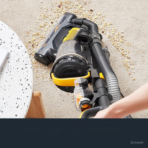 Aspirateur vertical pivotant avec aspiration à double cyclone, phares LED et outils pour animaux de compagnie pour le nettoyage multi-surfaces - Product Image 4