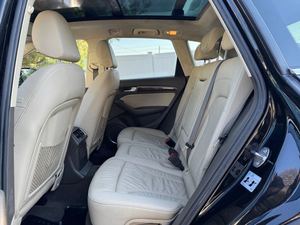 Q-5 2015 d'occasion en excellent état, transmission automatique 8 vitesses, transmission intégrale, 220 CV, 2L 14 2.OT, SUV noir, crossover, transmission automatique, à vendre - Product Image 3