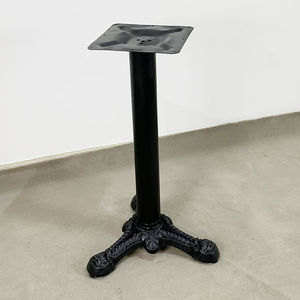 Base de table basse de salon en fonte traditionnelle style ferme avec 3 pieds - Product Image 2