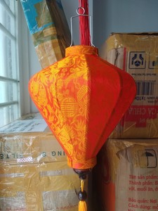 Charmante lanterne en soie du Vietnam pour l'exportation, assortiments de lanternes en soie colorées pour l'extérieur et l'intérieur en vrac pour la vente - Product Image 3