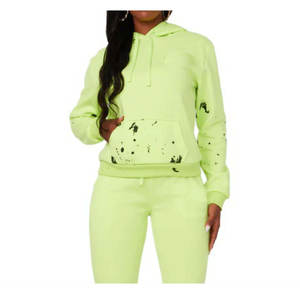 Survêtement pour femme durable et confortable avec des patchs vintage, design personnalisable, 100% coton pour un usage quotidien et le fitness - Product Image 1