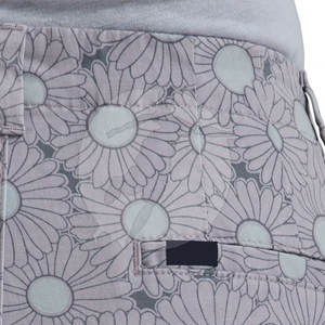 Pantalones cortos vaqueros cómodos para mujer de tela nueva para venta en línea Pantalones cortos para mujer con bolsillos laterales - Product Image 5