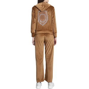 Ensemble de survêtement en velours pour femmes, pour le sport décontracté et le jogging, matière respirante avec options de personnalisation OEM pour les acheteurs en gros - Product Image 2