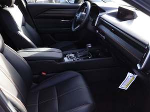 M-A-Z-D-A C-X 50 HYBRID PREMIUM SUV CROSSOVER AWD 2025 EN VENTA - Product Image 3