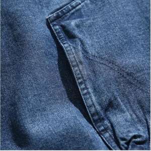 แจ็คเก็ตยีนส์ผ้าฝ้ายพรีเมียมสีดำแบบดิสเทรส ออกแบบโลโก้เองได้ สำหรับผู้ชาย สไตล์ลำลอง กันลม พร้อมปกขนสัตว์ - Product Image 4