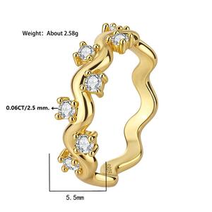 แหวนแต่งงานทรงคลื่นประดับมอสซาไนต์ 2.5 มม. สี D ระดับ VVS สำหรับผู้หญิง แหวนเงินแท้ S925 ดีไซน์ทันสมัย เหมาะสำหรับงานหมั้นและวันครบรอบ - Product Image 4