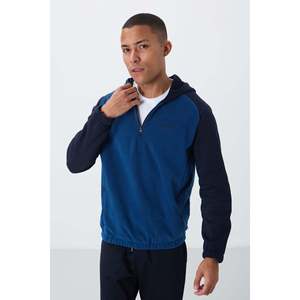 เสื้อสเวตเชิ้ตผ้าฟลีซทรงมาตรฐานสำหรับผู้ชาย Air Jones Ruby - สีน้ำเงินกรมท่า อุ่นสบาย ผลิตจากโพลีเอสเตอร์ 100% เหมาะสำหรับสวมใส่ลำลอง - Product Image 4