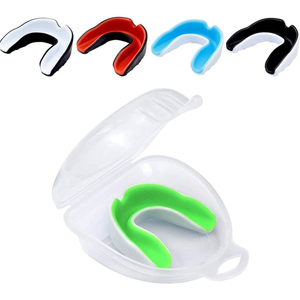 Protège-dents en silicone moulable, ajustement universel, équipement de protection sportive pour la boxe, adultes, vert, double couche, avec étui - Product Image 1