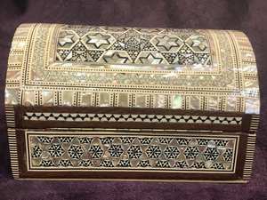 Caja de Almacenamiento de Joyas de Madera con Incrustaciones de Madreperla, Grabada con Diseños Florales, de Lujo Moderno y Elaborada Artesanalmente, para Mujeres, Decoración para el Hogar, Hotel u Oficina - Product Image 3