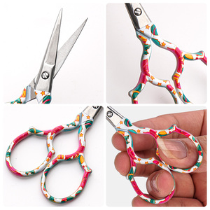 Petits ciseaux de précision 3.5 pouces Kit de toilettage de beauté multi-usages en acier inoxydable pour cils de sourcils de poils faciaux par ASi - Product Image 2