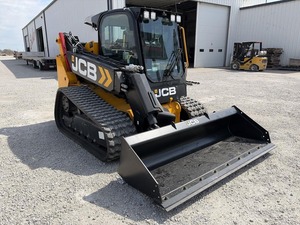 รถตักล้อยางดีเซล JCB 3TS-8T ปี 2026 พร้อมปั๊มลูกปืนและชุดเกียร์ - Product Image 1