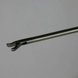 ที่ใส่เครื่องมือผ่าตัดกล้องส่องเข็มที่ยึดเข็มแบบโค้งที่ยึดเข็มเจาะกล้องไทเทเนียม - Product Image 2