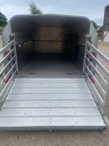 Remolques ganaderos usados para transporte y almacenamiento - Product Image 4