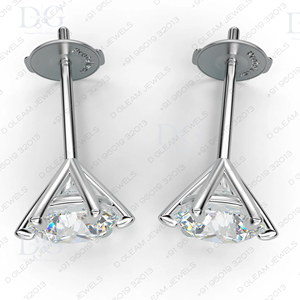 Boucles d'oreilles clous unisexes tendance en moissanite 2 carats, or rose blanc, sertissage martini à 6 griffes, forme de flèche, profilé - pour cadeau de fiançailles - Product Image 2