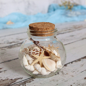 Bouteille en verre décorative de luxe, nouveaux objets de collection, décoration d'intérieur avec des coquillages naturels et du sable - Product Image 2