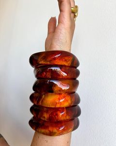 Brazaletes de Resina Impermeables de Diseño para Damas, Colores Personalizados, Acabado Liso, Ligeros, Accesorio para Bodas y Festivales - Product Image 2