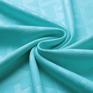 Nouvel arrivage Uniforme de football de sublimation de couleur unique Offre Spéciale uniforme de football de nom d'équipe personnalisé de bonne qualité - Product Image 5