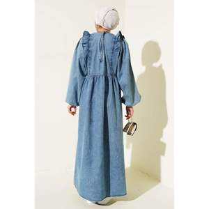 เดรสยีนส์แขนบอลลูนแต่งระบายด้านหน้า - Product Image 2