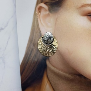 Joyería de moda de lujo para mujer Pendientes exquisitos chapados en oro de 14 quilates - Product Image 5